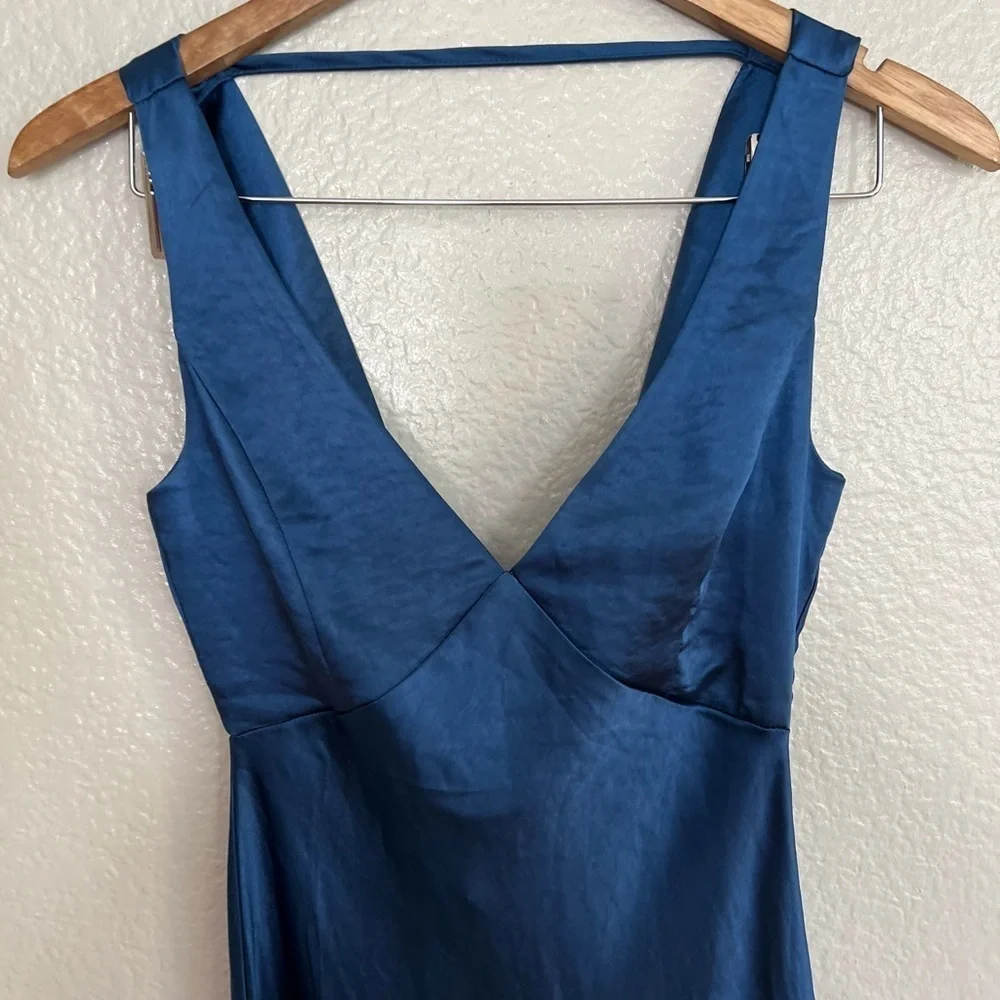 NWOT Incredible Love Navy Satin Cowl Back Midi Slip Dress - Picture 4 of 6